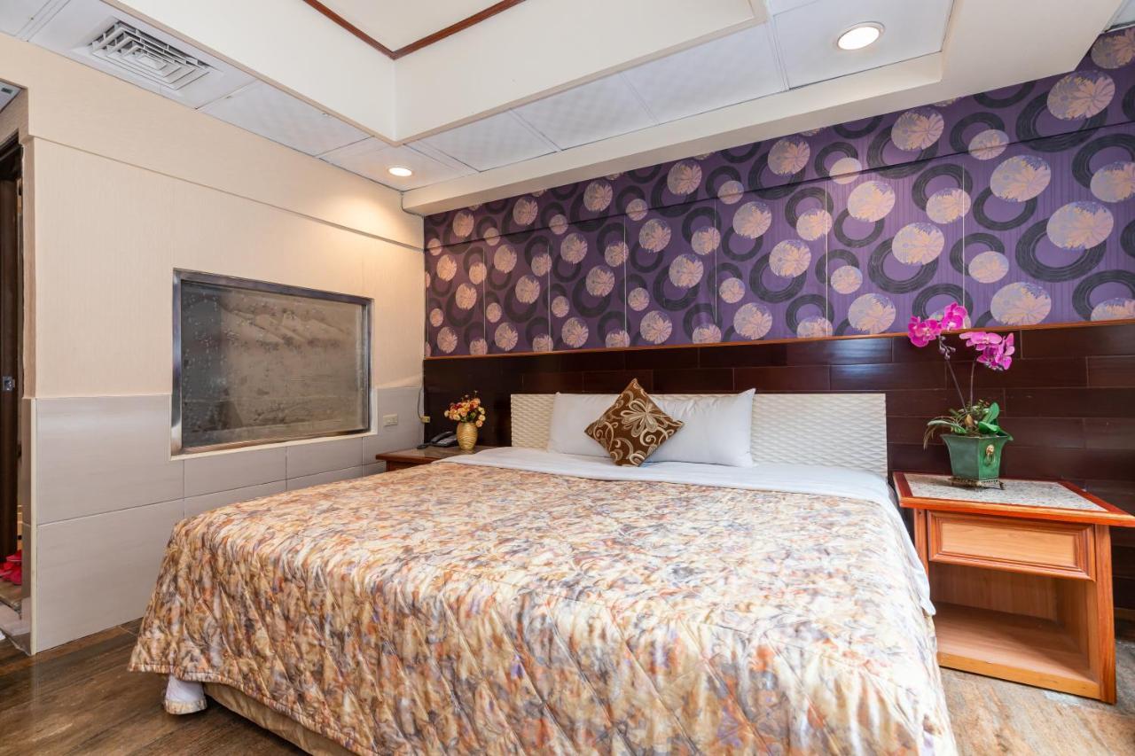 Yi Pin Business Hotel Таоюань Экстерьер фото