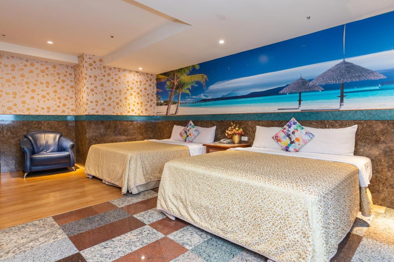 Yi Pin Business Hotel Таоюань Экстерьер фото