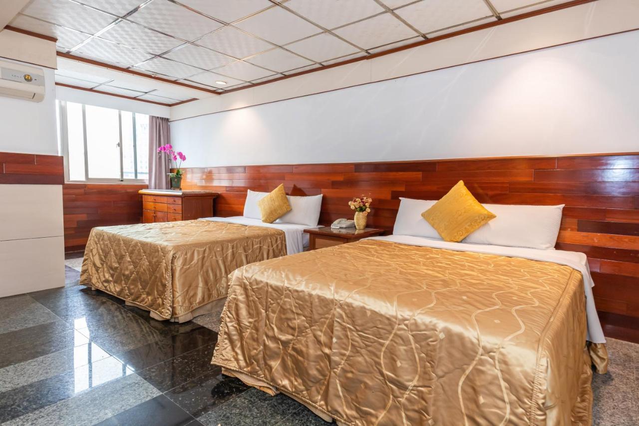 Yi Pin Business Hotel Таоюань Экстерьер фото