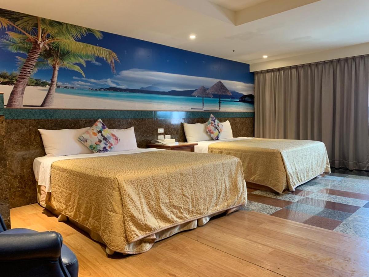 Yi Pin Business Hotel Таоюань Экстерьер фото