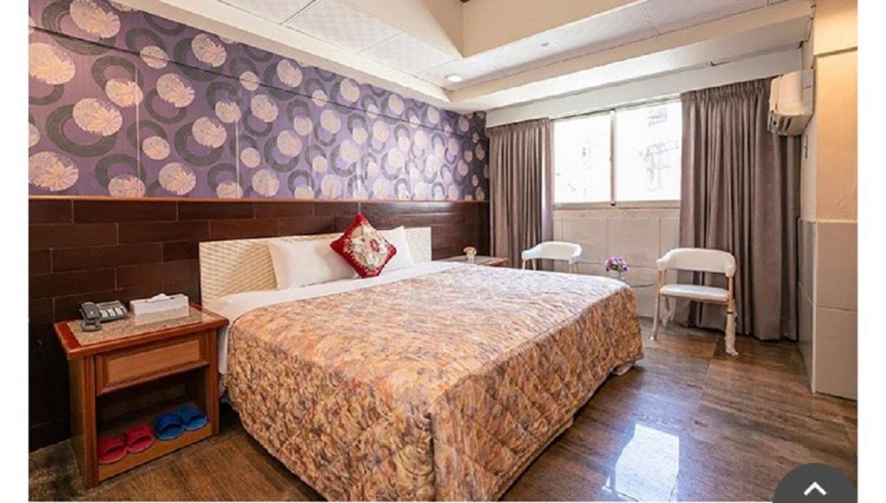 Yi Pin Business Hotel Таоюань Экстерьер фото